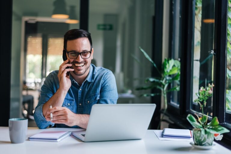 Onpage-SEO ist der Prozess der Optimierung von Webseiten für ein besseres Ranking. Dazu gehört die Optimierung von Elementen wie Verwendung relevanter Keywords in Titeln, Überschriften und Metabeschreibungen, die Optimierung von mit Bild-Alternativtext, die Optimierng der Website-Struktur durch interne Verlinkung, und die Erstellung hochwertiger Inhalte.